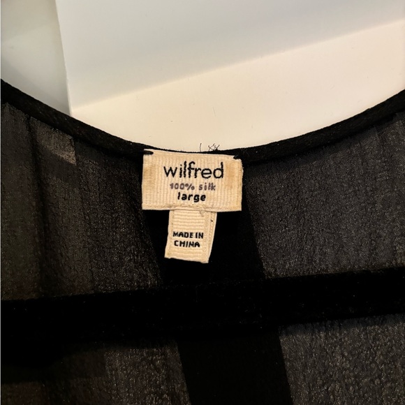 Wilfred silk shirt - size large (but fits more like a medium) - Picture 3 of 4